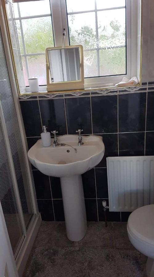 A Comfortable Stay In Ballybofey Bagian luar foto